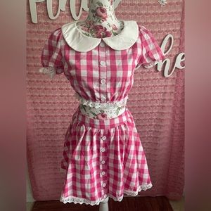 NWT Barbie Retro Pink & White Gingham Retro Two-Piece Top & Skirt Play Set🎀